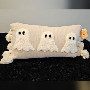 🔥👻 Ghost Throw Pillow with Tassels- Cream and White NWT